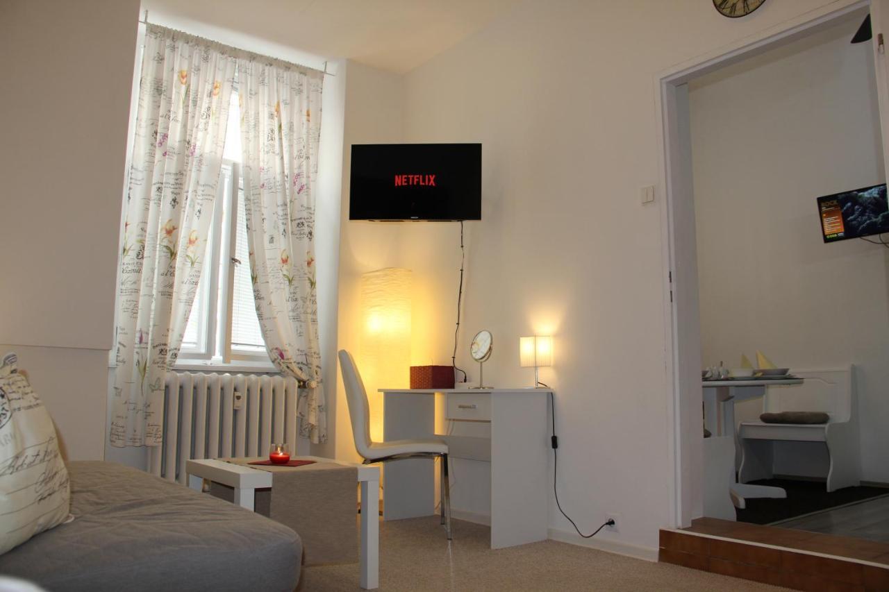 Apartment Vltava Praga Esterno foto