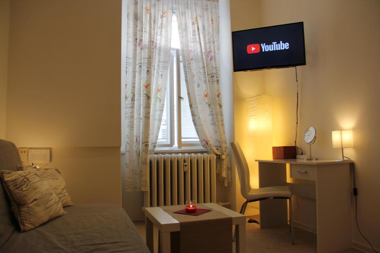 Apartment Vltava Praga Esterno foto