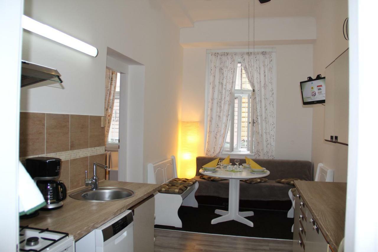 Apartment Vltava Praga Esterno foto